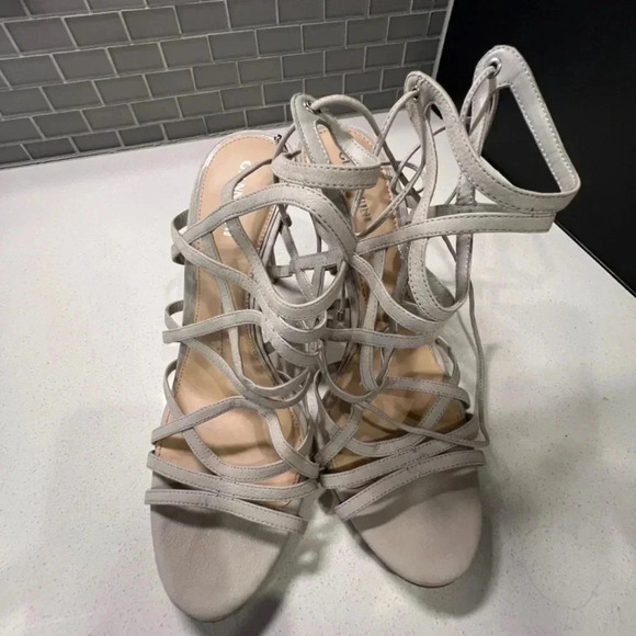 Gianni Bini Tan suede tie-up 4” Heels size 10, gently worn - Picture 6 of 10